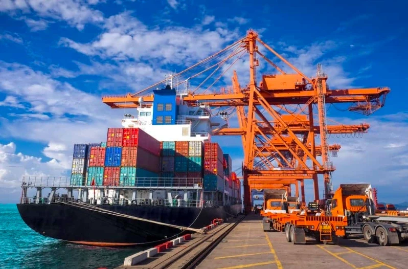 Doanh nghiệp chịu tác động kép vì chiến sự Trung Đông Doanh nghiệp chịu tác động kép vì chiến sự Trung Đông