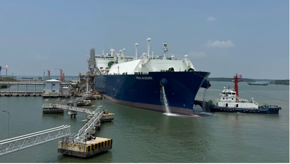 Doanh nghiệp giảm phụ thuộc Trung Đông, chuyển hướng nhập xăng dầu, LNG