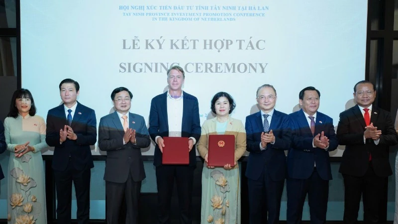 Doanh nghiệp Hà Lan đề xuất đầu tư dự án xử lý rác phát điện hơn 125 triệu USD tại Tây Ninh Doanh nghiệp Hà Lan đề xuất đầu tư dự án xử lý rác phát điện hơn 125 triệu USD tại Tây Ninh