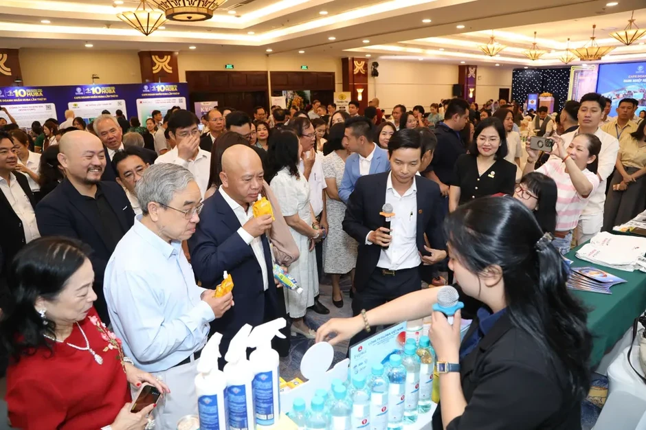 Doanh nghiệp TPHCM bàn cách hợp lực để đạt tăng trưởng 2 con số Doanh nghiệp TPHCM bàn cách hợp lực để đạt tăng trưởng 2 con số