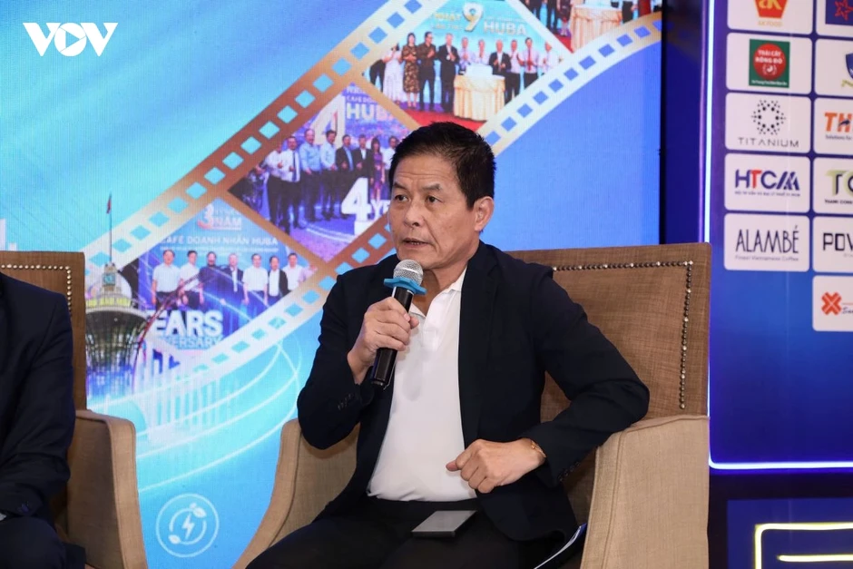 Doanh nghiệp TP.HCM cần gỡ "nút thắt" vốn và thủ tục hành chính Doanh nghiệp TP.HCM cần gỡ "nút thắt" vốn và thủ tục hành chính