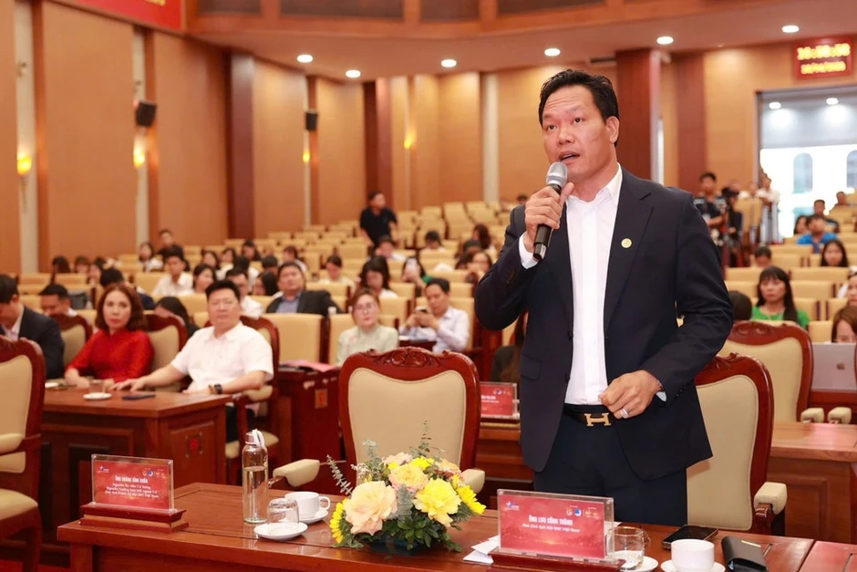 Doanh nhân trẻ chung tay tháo gỡ "điểm nghẽn" kinh doanh Doanh nhân trẻ chung tay tháo gỡ "điểm nghẽn" kinh doanh