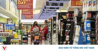 Doanh số bán lẻ Mỹ tăng mạnh giữa áp lực giá xăng và xung đột Trung Đông