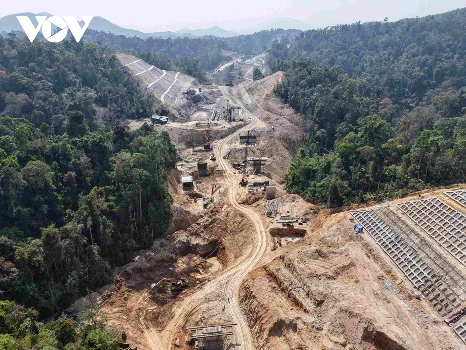 Dồn lực thi công Dự án cao tốc Khánh Hoà – Buôn Ma Thuột Dồn lực thi công Dự án cao tốc Khánh Hoà – Buôn Ma Thuột
