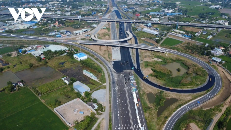 Đồng bộ giải pháp “hạ nhiệt” giá vật liệu, đảm bảo tiến độ dự án trọng điểm Đồng bộ giải pháp “hạ nhiệt” giá vật liệu, đảm bảo tiến độ dự án trọng điểm