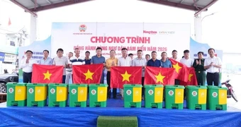 Đồng hành cùng ngư dân bám biển