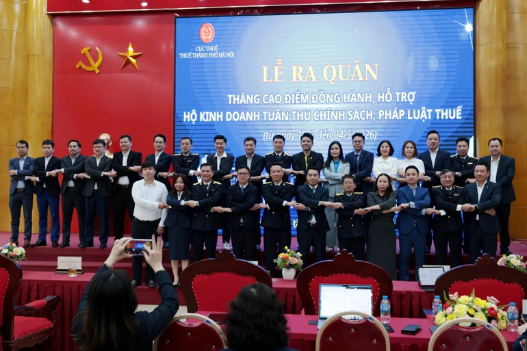 Đồng hành, hỗ trợ hộ, cá nhân kinh doanh thực hiện đúng quy định về thuế Đồng hành, hỗ trợ hộ, cá nhân kinh doanh thực hiện đúng quy định về thuế