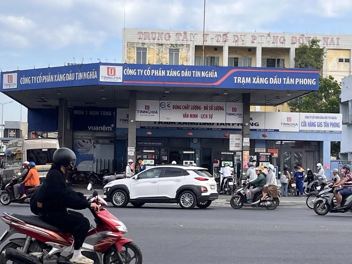 Đồng Nai triển khai phòng ngừa buôn lậu và vận chuyển trái phép xăng dầu qua biên giới Đồng Nai triển khai phòng ngừa buôn lậu và vận chuyển trái phép xăng dầu qua biên giới