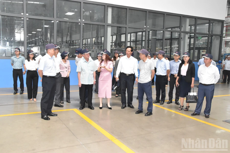Đồng Tháp nỗ lực đạt mục tiêu tăng trưởng “hai con số” Đồng Tháp nỗ lực đạt mục tiêu tăng trưởng “hai con số”