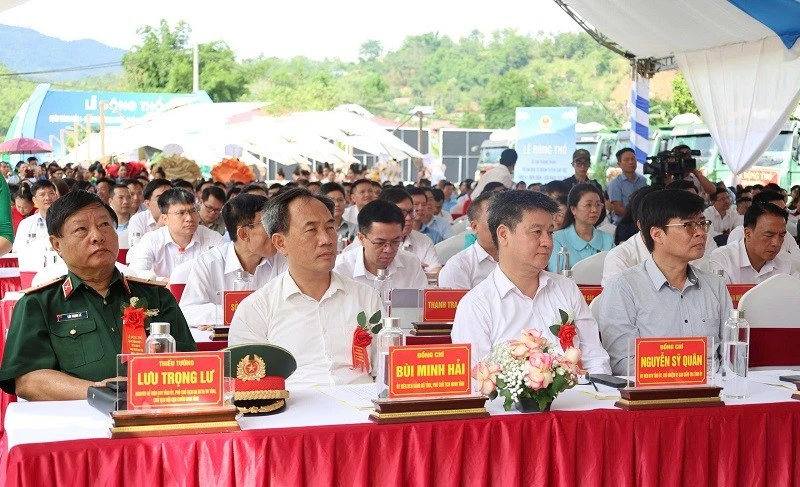 Động thổ dự án Bồi thường, hỗ trợ, tái định cư, giải phóng mặt bằng thuộc Dự án cao tốc Sơn La-Điện Biên-Cửa khẩu Tây Trang Động thổ dự án Bồi thường, hỗ trợ, tái định cư, giải phóng mặt bằng thuộc Dự án cao tốc Sơn La-Điện Biên-Cửa khẩu Tây Trang