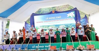 Động thổ dự án Bồi thường, hỗ trợ, tái định cư, giải phóng mặt bằng thuộc Dự án cao tốc Sơn La-Điện Biên-Cửa khẩu Tây Trang