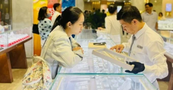 Dòng tiền nghìn tỷ bắt đáy PNJ, cổ phiếu đã vượt qua cú sốc?