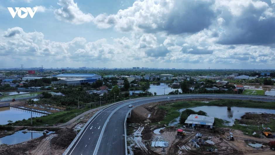 Dự án đường dẫn vào 3 cầu trên ĐT827E đội vốn gần 200 tỷ đồng Dự án đường dẫn vào 3 cầu trên ĐT827E đội vốn gần 200 tỷ đồng