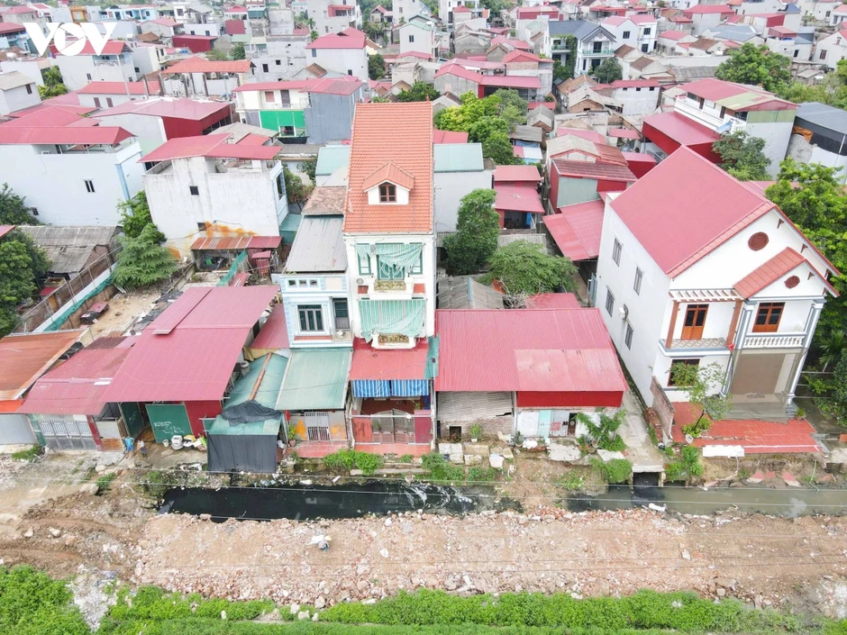 Dự án đường hơn 24 tỷ đồng thi công ì ạch, người dân ở Bắc Ninh đi lại khó khăn