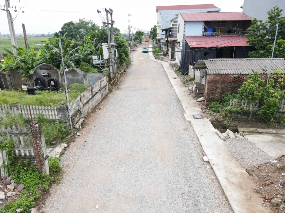 Dự án đường hơn 24 tỷ đồng thi công ì ạch, người dân ở Bắc Ninh đi lại khó khăn