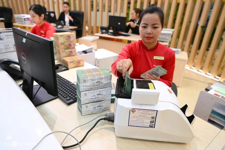 Dự kiến nới trần vốn ngắn hạn cho vay trung, dài hạn lên 40% Dự kiến nới trần vốn ngắn hạn cho vay trung, dài hạn lên 40%