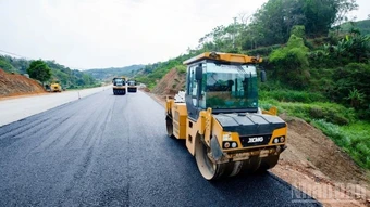 Đưa vào thông xe, khai thác hơn 3.800km đường cao tốc