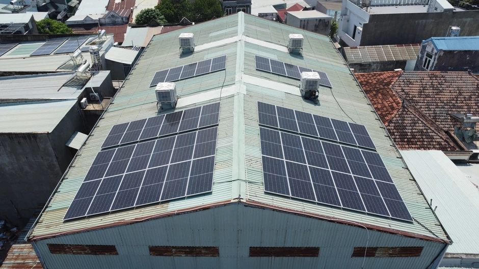 Dùng 600 kWh/tháng, lắp điện mặt trời có pin lưu trữ giúp tiết kiệm hàng triệu đồng Dùng 600 kWh/tháng, lắp điện mặt trời có pin lưu trữ giúp tiết kiệm hàng triệu đồng