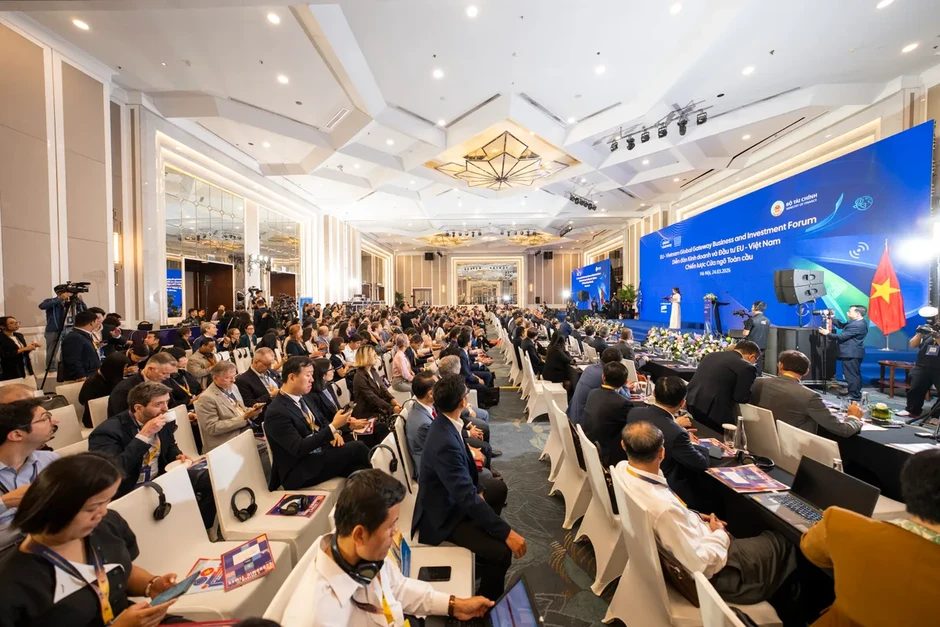 EU đầu tư 560 triệu Euro vào giao thông, năng lượng sạch tại Việt Nam EU đầu tư 560 triệu Euro vào giao thông, năng lượng sạch tại Việt Nam