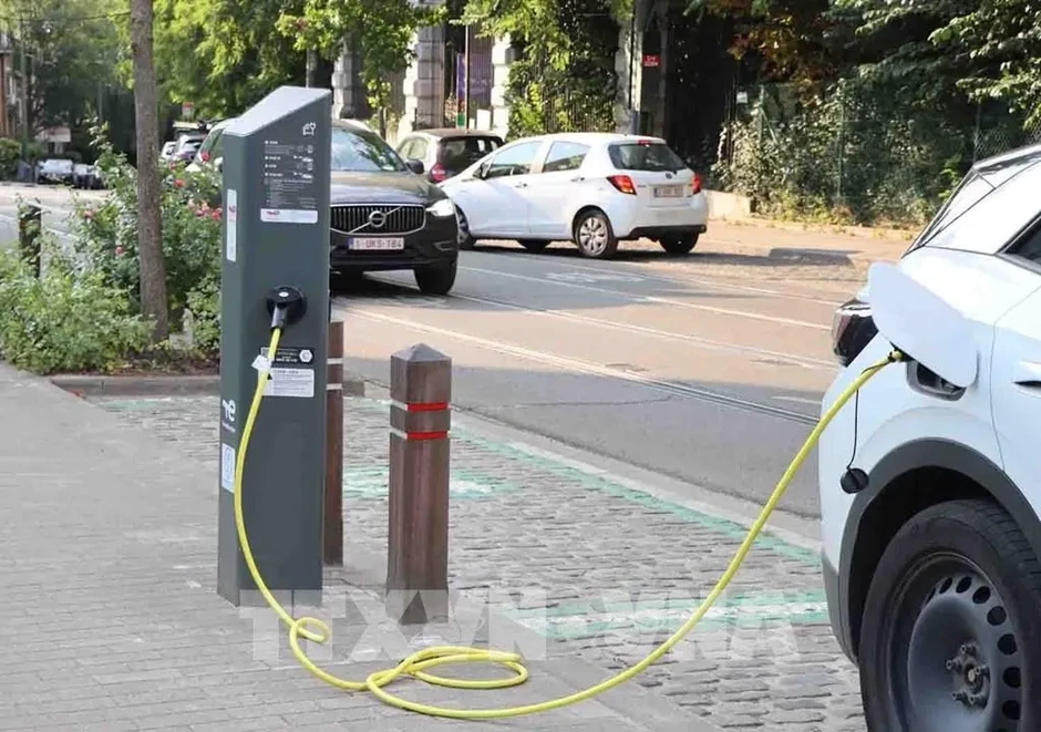 EU tăng tốc xây dựng mạng lưới sạc xe điện