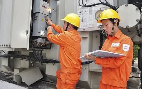 EVN khuyến nghị hạn chế dùng thiết bị công suất lớn vào giờ cao điểm EVN khuyến nghị hạn chế dùng thiết bị công suất lớn vào giờ cao điểm