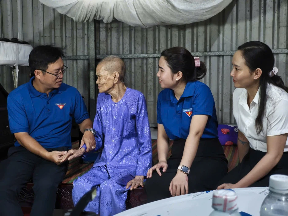 EVNSPC: Nhiều hoạt động tri ân nhân Ngày Thương binh - Liệt sĩ EVNSPC: Nhiều hoạt động tri ân nhân Ngày Thương binh - Liệt sĩ