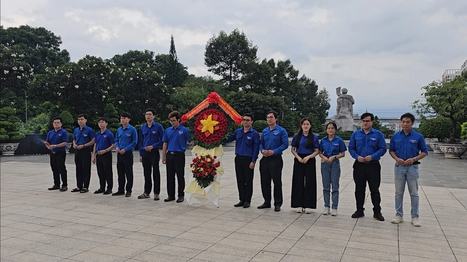 EVNSPC: Nhiều hoạt động tri ân nhân Ngày Thương binh - Liệt sĩ EVNSPC: Nhiều hoạt động tri ân nhân Ngày Thương binh - Liệt sĩ