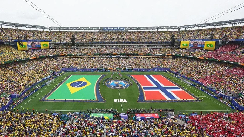 FIFA bóc sân cỏ chung kết World Cup, đóng hộp, bán hàng lưu niệm