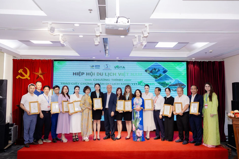 FTE Hotels: ‘Cú đúp’ danh giá khẳng định vị thế dẫn đầu du lịch xanh và chất lượng dịch vụ đẳng cấp FTE Hotels: ‘Cú đúp’ danh giá khẳng định vị thế dẫn đầu du lịch xanh và chất lượng dịch vụ đẳng cấp