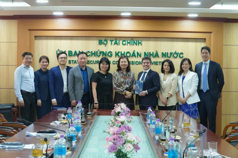 FTSE Russell: Việt Nam tạo ra một tiêu chuẩn mới ở mức cao hơn cho các thị trường định hướng nâng hạng FTSE Russell: Việt Nam tạo ra một tiêu chuẩn mới ở mức cao hơn cho các thị trường định hướng nâng hạng