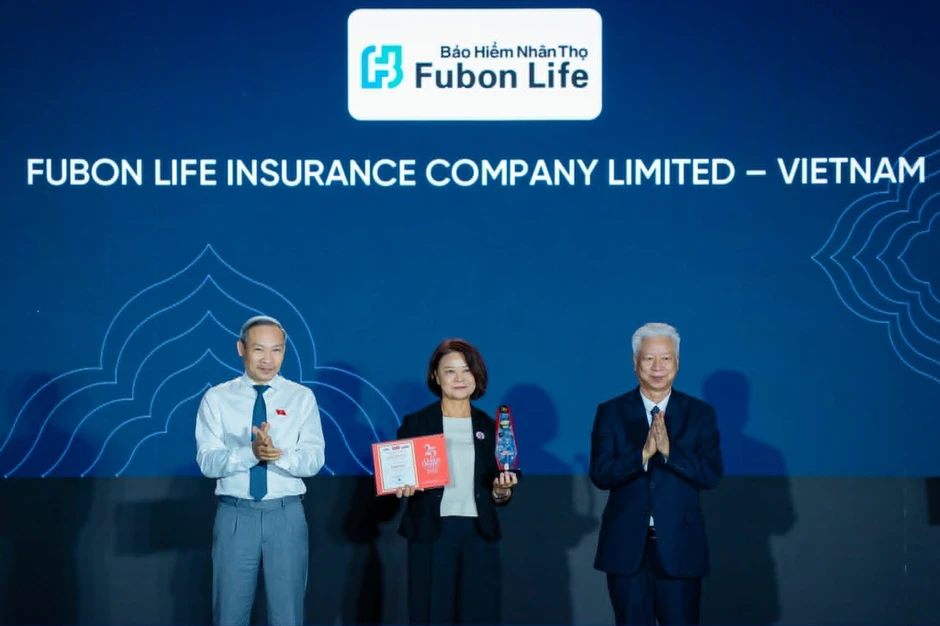 Fubon Life Việt Nam lần thứ 11 được vinh danh tại Giải thưởng Rồng Vàng