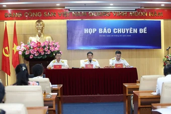 Gấp rút giải pháp ‘nộp nợ thuế ngay tại sân bay, cửa khẩu là có thể được xuất cảnh’’