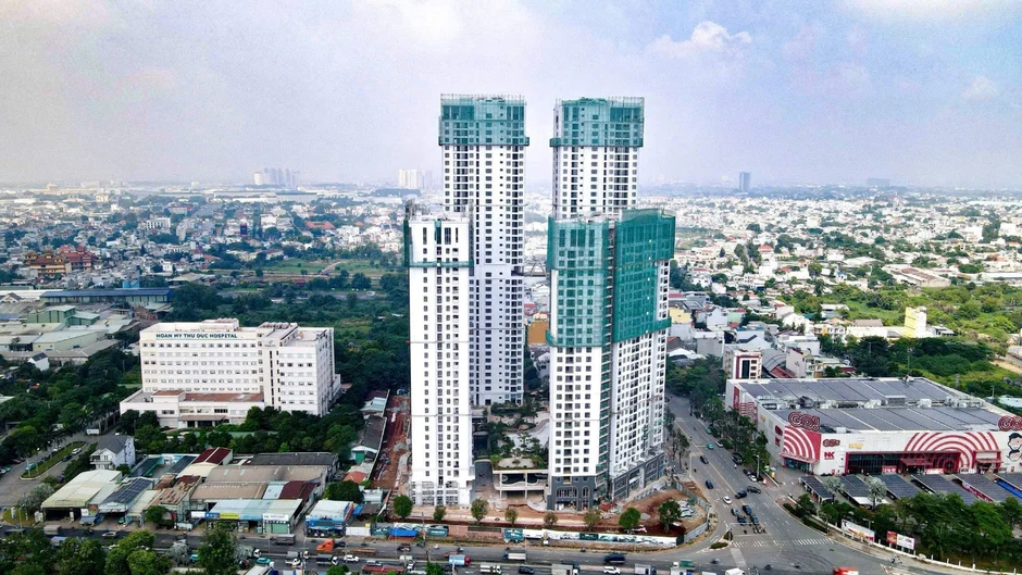Giá căn hộ TP. Hồ Chí Minh liên tục neo cao: Nhóm gia đình trung lưu giải bài toán "mua được" thế nào? Giá căn hộ TP. Hồ Chí Minh liên tục neo cao: Nhóm gia đình trung lưu giải bài toán "mua được" thế nào?