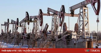 Giá dầu Brent lại vượt 100 USD/thùng