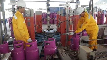 Giá gas tại Thành phố Hồ Chí Minh tăng 35.000 đồng/bình 12kg