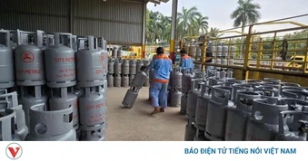 Giá gas vượt 500.000 đồng/bình 12kg sau đợt điều chỉnh mới