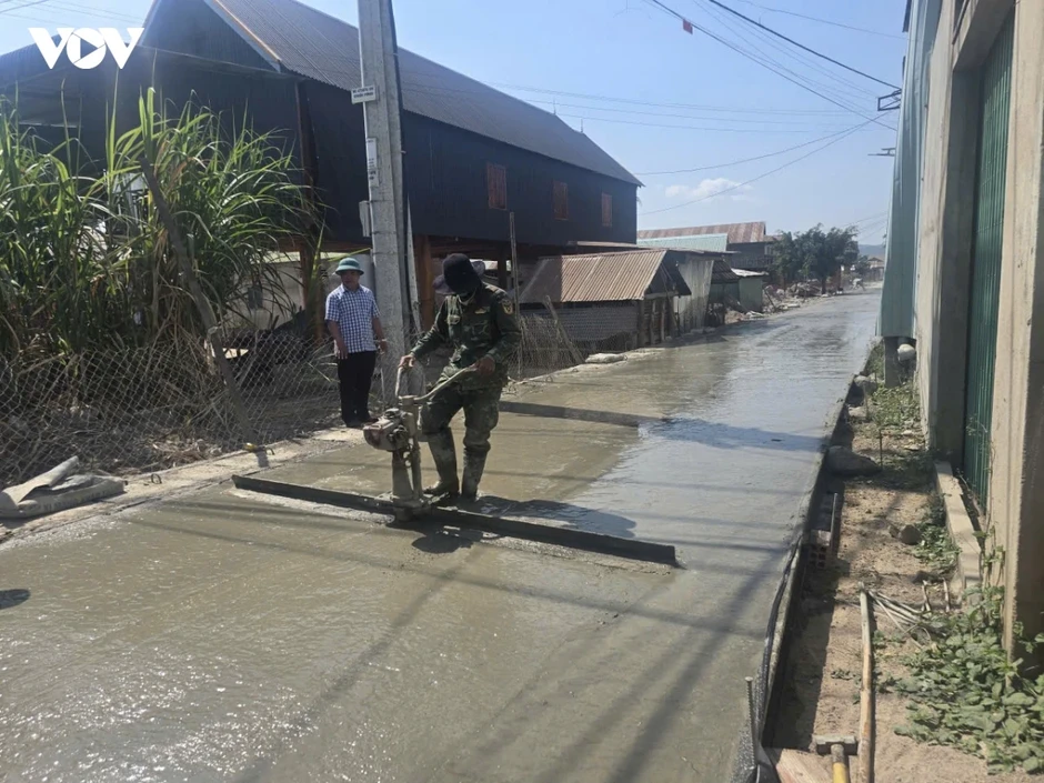 Gia Lai duyệt chi hơn 1.100 tỷ đồng để bê tông hóa giao thông nông thôn Gia Lai duyệt chi hơn 1.100 tỷ đồng để bê tông hóa giao thông nông thôn