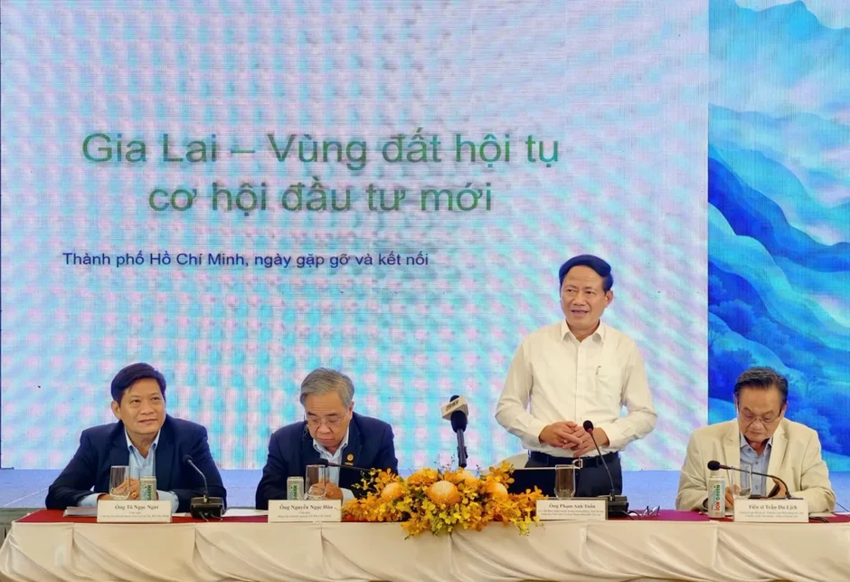 Gia Lai thu hút đầu tư: Khi Chủ tịch tỉnh làm tổ trưởng giải quyết thủ tục hành chính Gia Lai thu hút đầu tư: Khi Chủ tịch tỉnh làm tổ trưởng giải quyết thủ tục hành chính