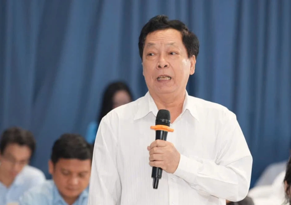 'Giá mua điện mặt trời dư của người dân quá rẻ' 'Giá mua điện mặt trời dư của người dân quá rẻ'