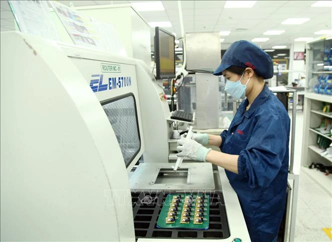 Gia tăng giá trị nội địa trong ngành chế biến, chế tạo Gia tăng giá trị nội địa trong ngành chế biến, chế tạo