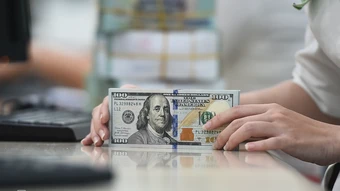 Giá USD ngân hàng lao dốc