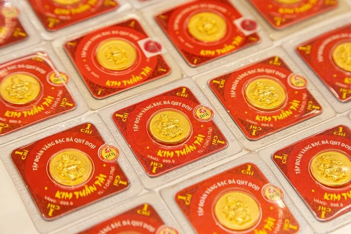 Giá vàng hôm nay 14/5: Tiếp tục đi xuống Giá vàng hôm nay 14/5: Tiếp tục đi xuống