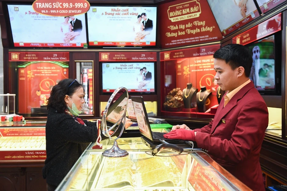 Giá vàng hôm nay 20/3/2026: SJC và nhẫn hạ hơn 1 triệu đồng/lượng rồi bật tăng lại Giá vàng hôm nay 20/3/2026: SJC và nhẫn hạ hơn 1 triệu đồng/lượng rồi bật tăng lại