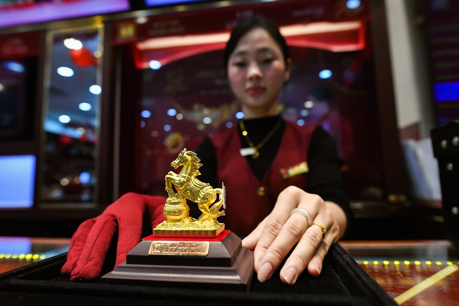 Giá vàng hôm nay 7/4/2026: Biến động mạnh, vàng SJC và nhẫn vẫn trượt dài Giá vàng hôm nay 7/4/2026: Biến động mạnh, vàng SJC và nhẫn vẫn trượt dài