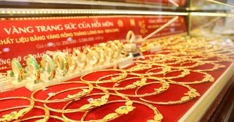 Giá vàng hôm nay 8/7/2026: Đảo chiều bất thành, vàng lại rơi thẳng đứng