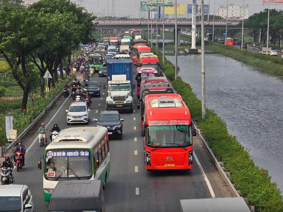 Giá vé xe khách tăng mạnh, Bộ Xây dựng lập đoàn kiểm tra nhiều địa phương Giá vé xe khách tăng mạnh, Bộ Xây dựng lập đoàn kiểm tra nhiều địa phương