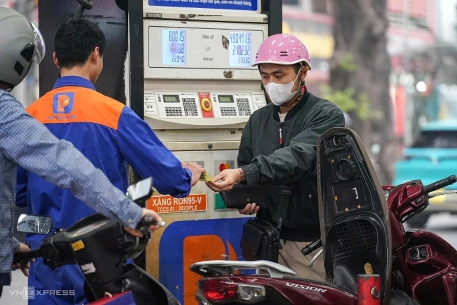 Giá xăng dầu có thể được điều chỉnh sớm hơn Giá xăng dầu có thể được điều chỉnh sớm hơn
