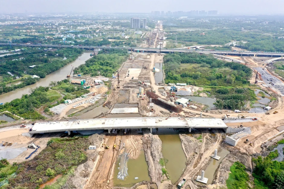 Giải ngân đầu tư công: Chạy nước rút 'đẩy' hơn nửa triệu tỷ đồng vào nền kinh tế