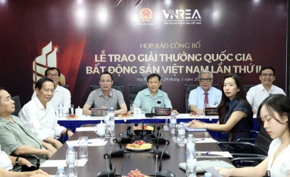 Giải thưởng Quốc gia Bất động sản Việt Nam lần thứ II Giải thưởng Quốc gia Bất động sản Việt Nam lần thứ II