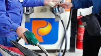 Giảm thuế bảo vệ môi trường với xăng dầu: Giải pháp tài khóa cấp bách hạ nhiệt giá trong nước